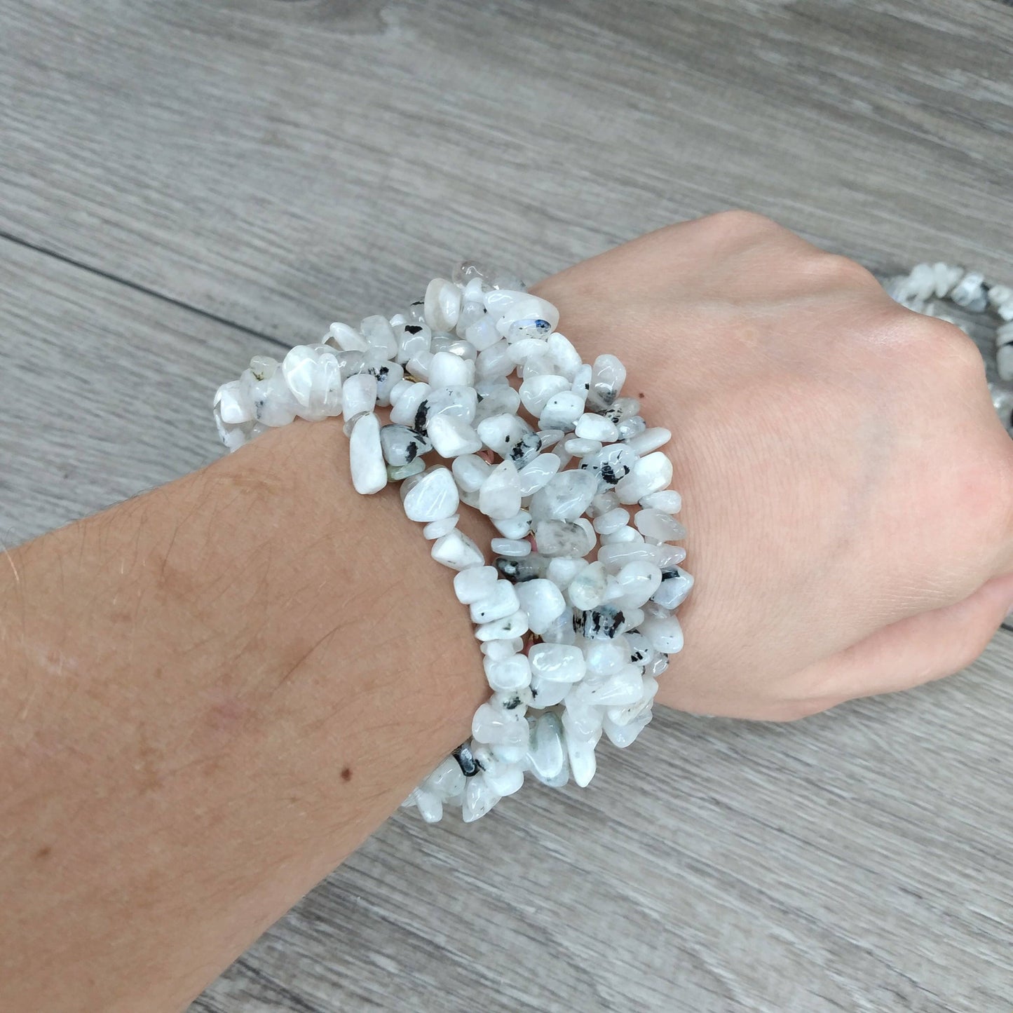 Gemstone Chip Bracelets – Common Crystals in Bulk Wholesale: White Rainbow Moonstone