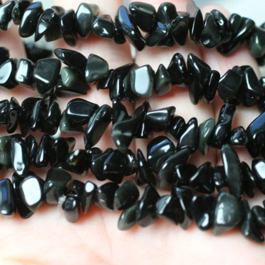 Gemstone Chip Bracelets – Common Crystals in Bulk Wholesale: White Rainbow Moonstone