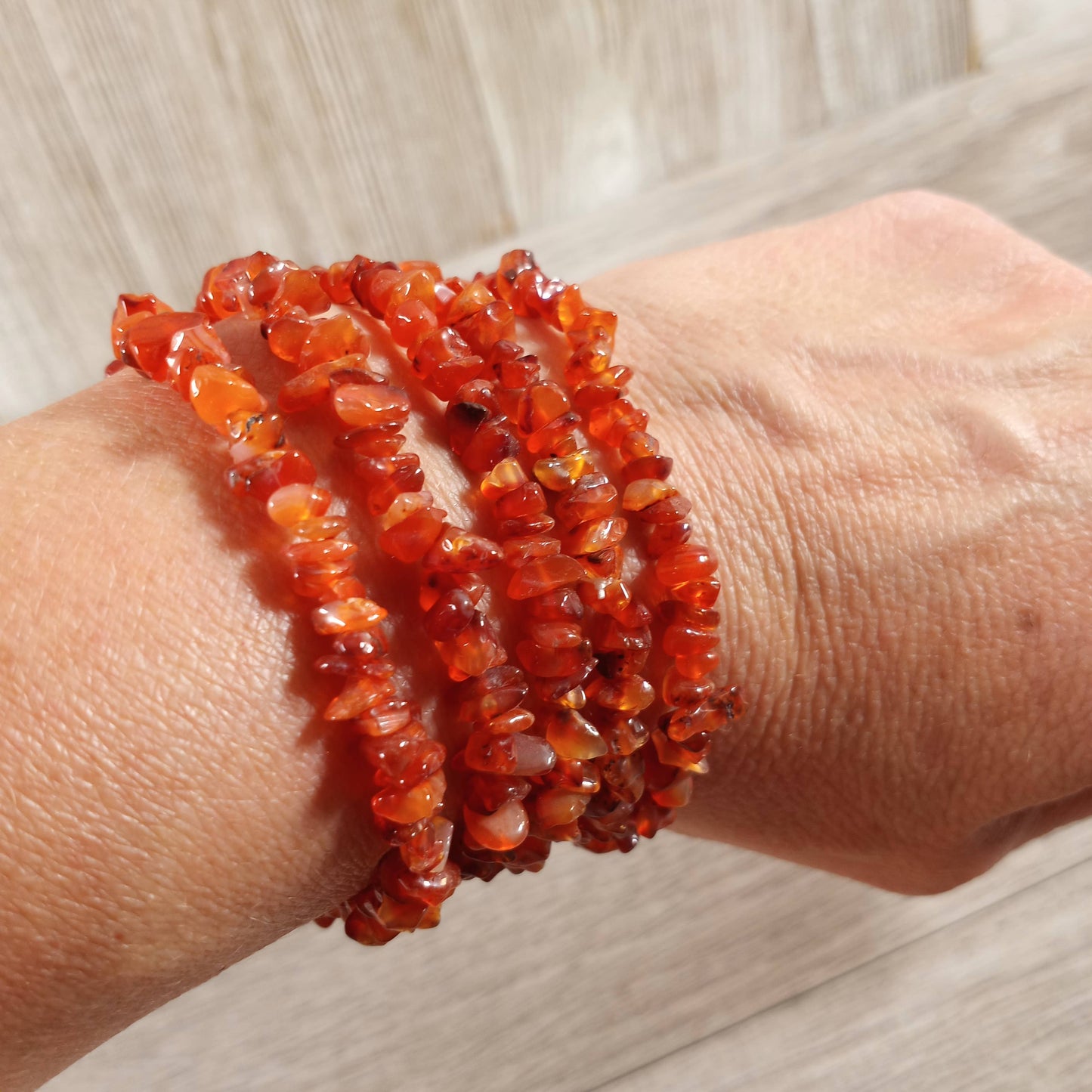 Gemstone Chip Bracelets – Common Crystals in Bulk Wholesale: White Rainbow Moonstone